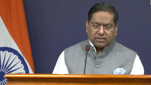 अरब सागर में नौसैनिक जहाजों की टक्कर पर भारत ने पाकिस्तान के दावे ठुकराए, INS कोलकाता पूरी तरह सुरक्षित