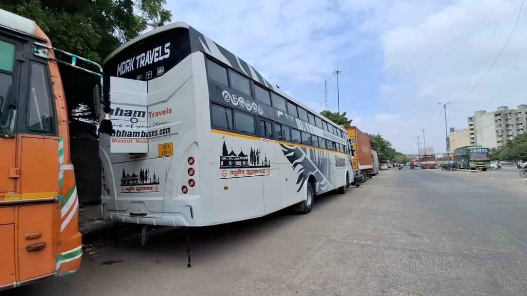 जेवर बस अग्निकांड: नियमों की अनदेखी और प्रशासनिक लापरवाही बनी बड़ी वजह