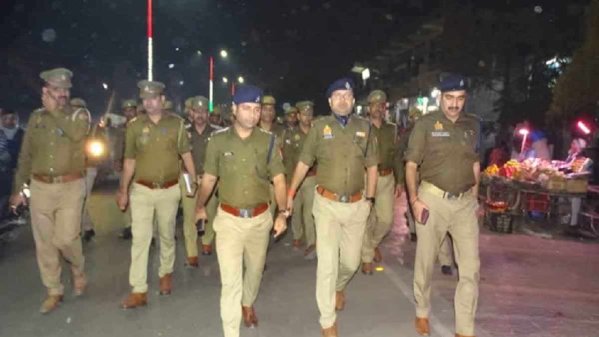 मेरठ की मस्जिद के पास बढ़ाई गई सुरक्षा, हनुमान चालीसा पाठ के ऐलान के बाद पुलिस सतर्क