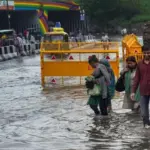 चक्रवाती तूफान और पश्चिमी विक्षोभ का असर, देश के कई राज्यों में बदला मौसम और लुढ़का पारा