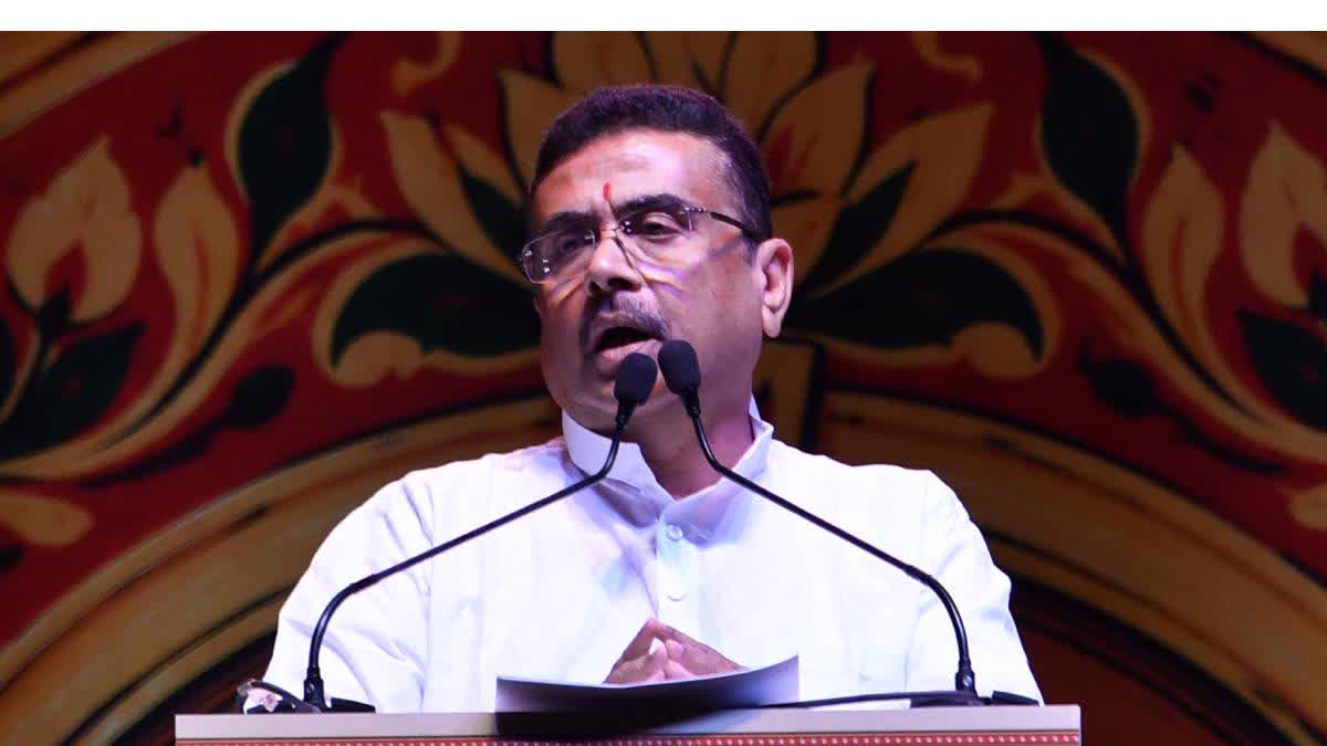 पश्चिम बंगाल की राजनीति में बयानबाजी तेज, मुख्यमंत्री सुवेंदु अधिकारी ने ममता बनर्जी पर साधा निशाना