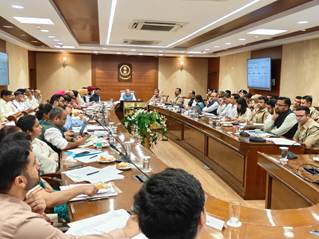 वायु प्रदूषण नियंत्रण और पराली प्रबंधन को लेकर सीएक्यूएम ने पंजाब और हरियाणा के साथ की समीक्षा बैठक